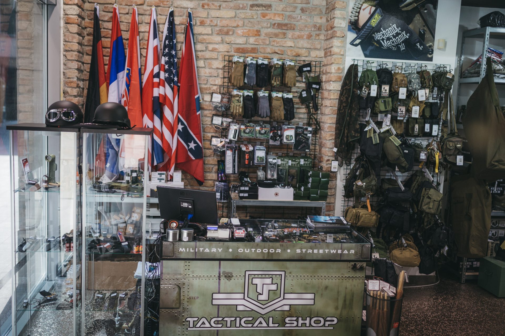 tactical shop mostar - izgled radnje unutra (4)